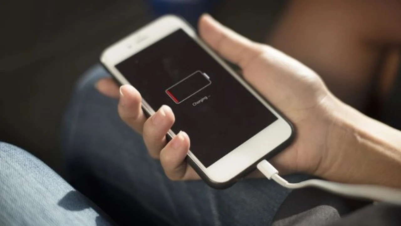 TCL NXTPAPER 70 Pro .. هاتف للجيل الجديد ببطارية تدوم لأسبوع كامل